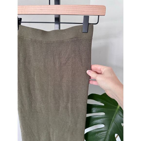 House of Harlow 1960 Green Ribbed Stretch Midi Skirt - Picture 3 of 5